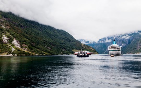 Découvrez la croisière en Arctique : un voyage inoubliable !