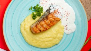 Sauce blanche onctueuse : l’accompagnement idéal pour vos plats de poisson !
